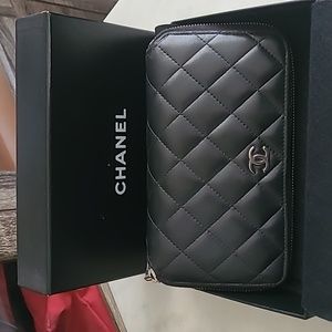 CHANEL Continental wallet